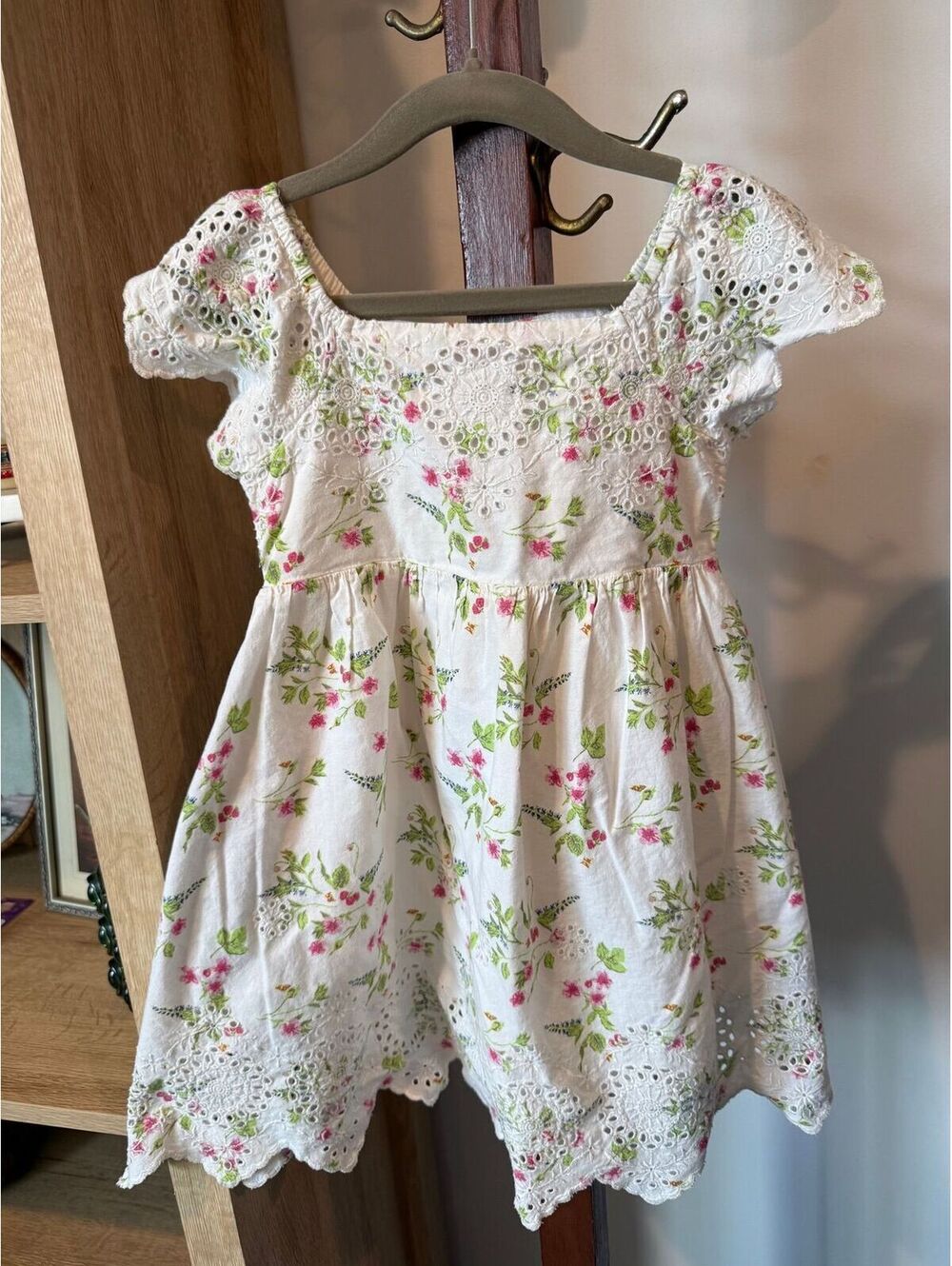 WonderKids Girls 4T White Floral Embroidered Cotton Dress